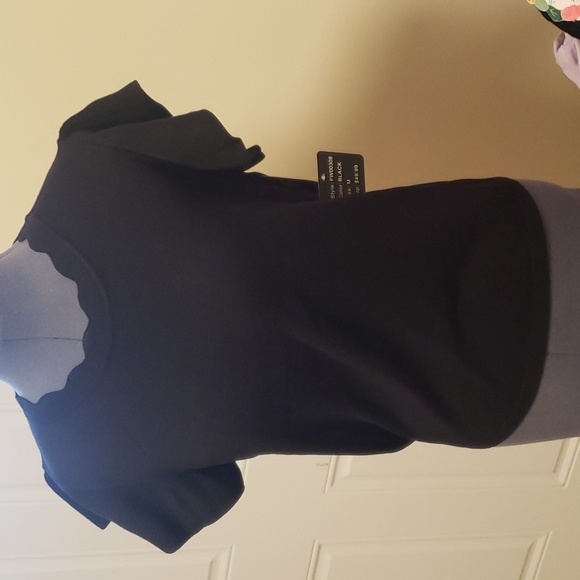 Black Blouse! - Picture 2 of 6